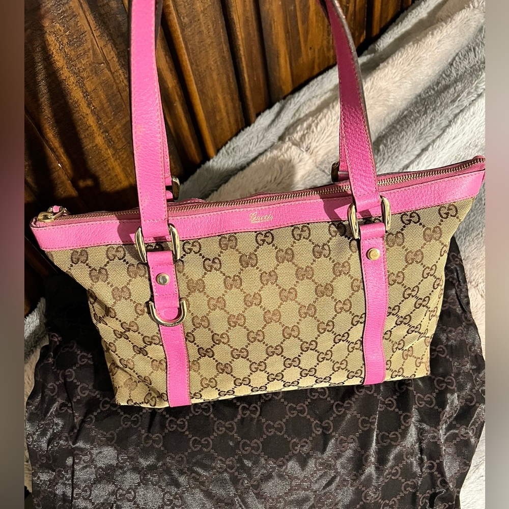 🔥🔥SOLD🔥🔥GUCCI GG Abbey Tote - Picture 3 of 9